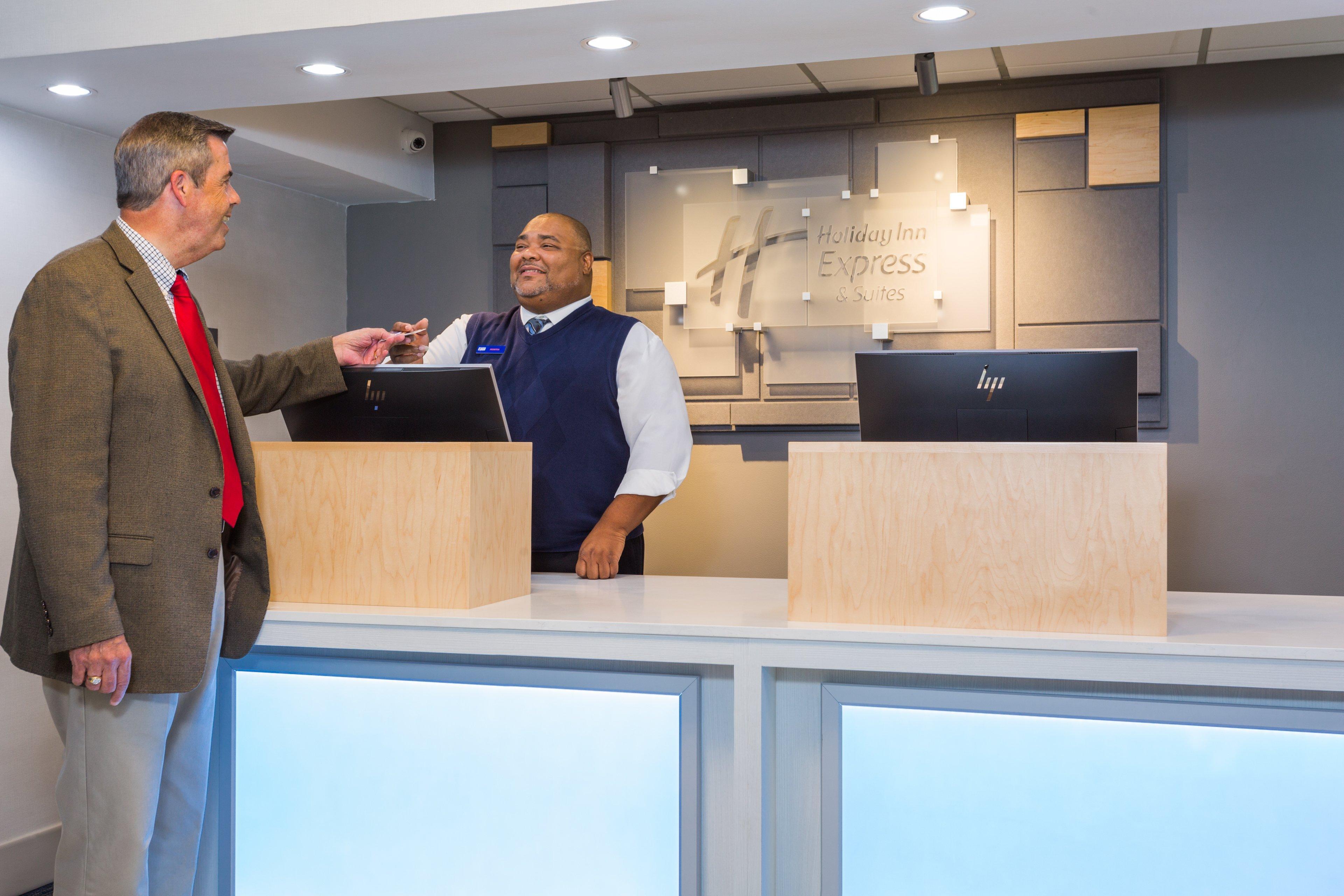 Holiday Inn Express & Suites Wilmington-University Center By Ihg Zewnętrze zdjęcie
