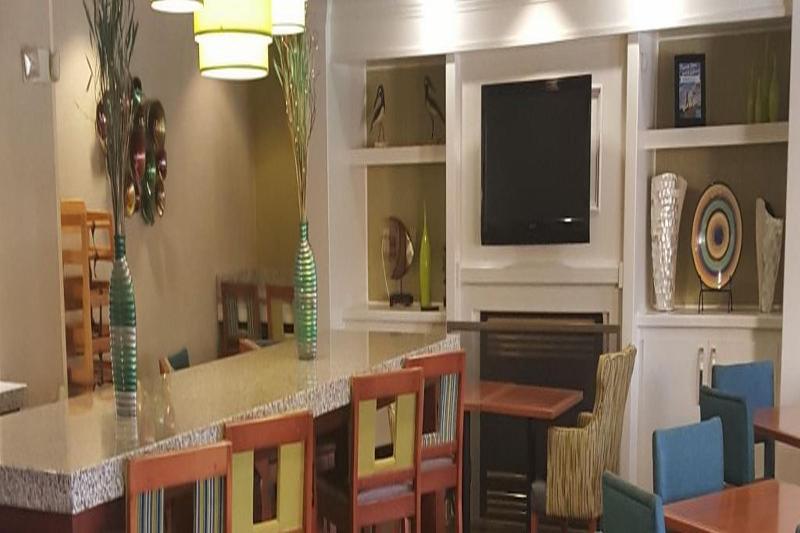 Holiday Inn Express & Suites Wilmington-University Center By Ihg Zewnętrze zdjęcie