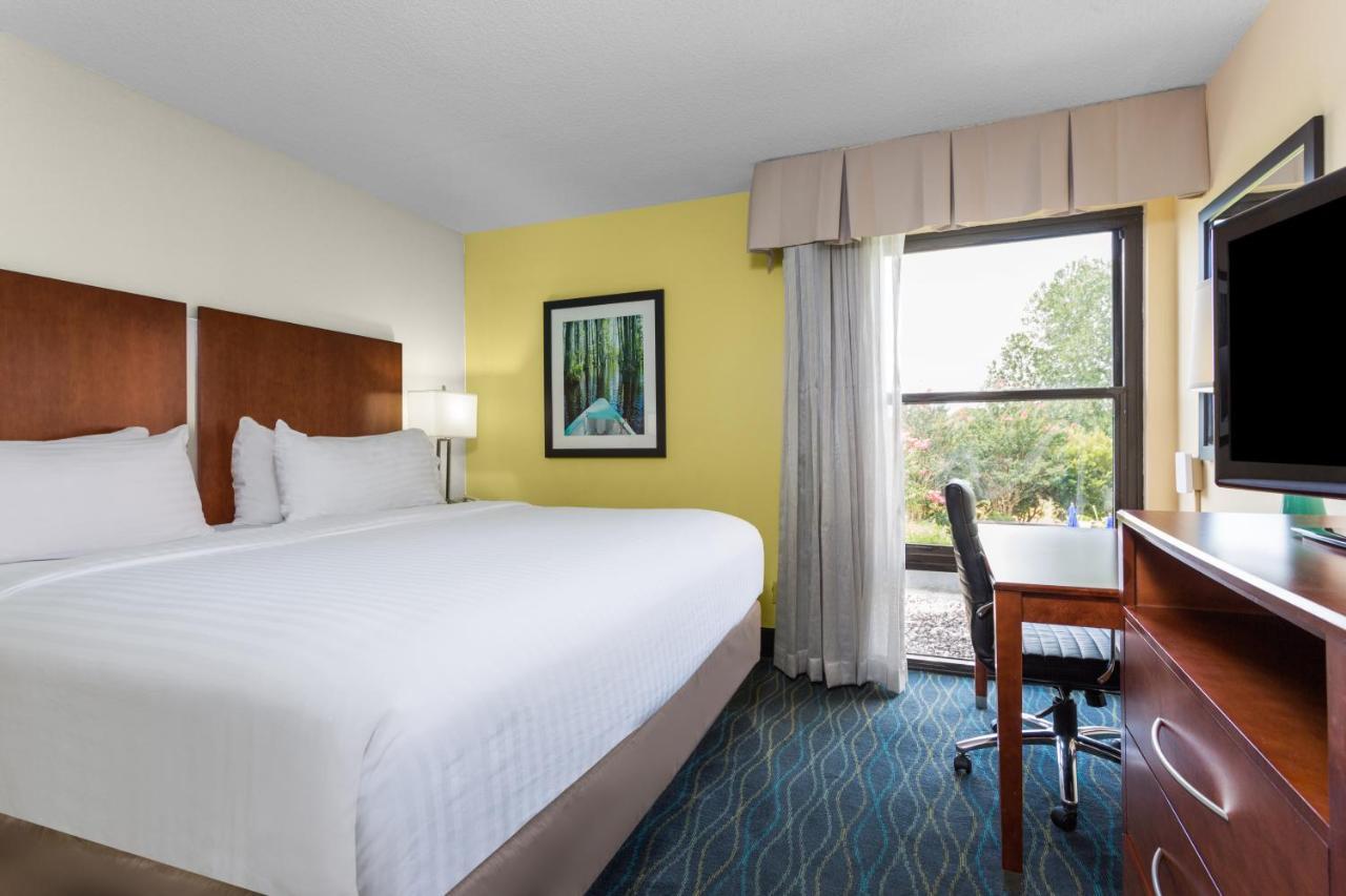Holiday Inn Express & Suites Wilmington-University Center By Ihg Zewnętrze zdjęcie
