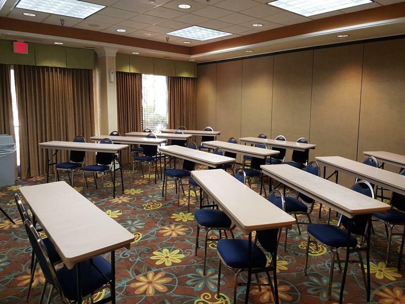 Holiday Inn Express & Suites Wilmington-University Center By Ihg Zewnętrze zdjęcie
